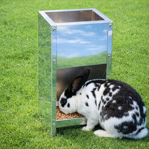 Kvalitné krmítko pre zajace a králiky – originálny dizajn a dlhá životnosť 2-l HLINA